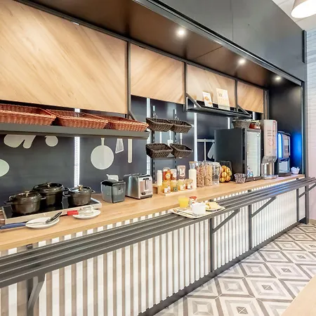 Centre Gare فندق تولون