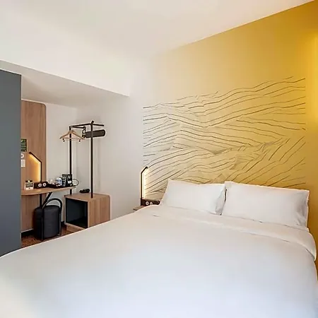 Centre Gare Hotel 3*